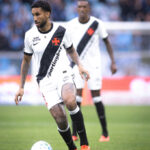 Vasco define prioridades para renovações e avalia compra de atletas emprestados
