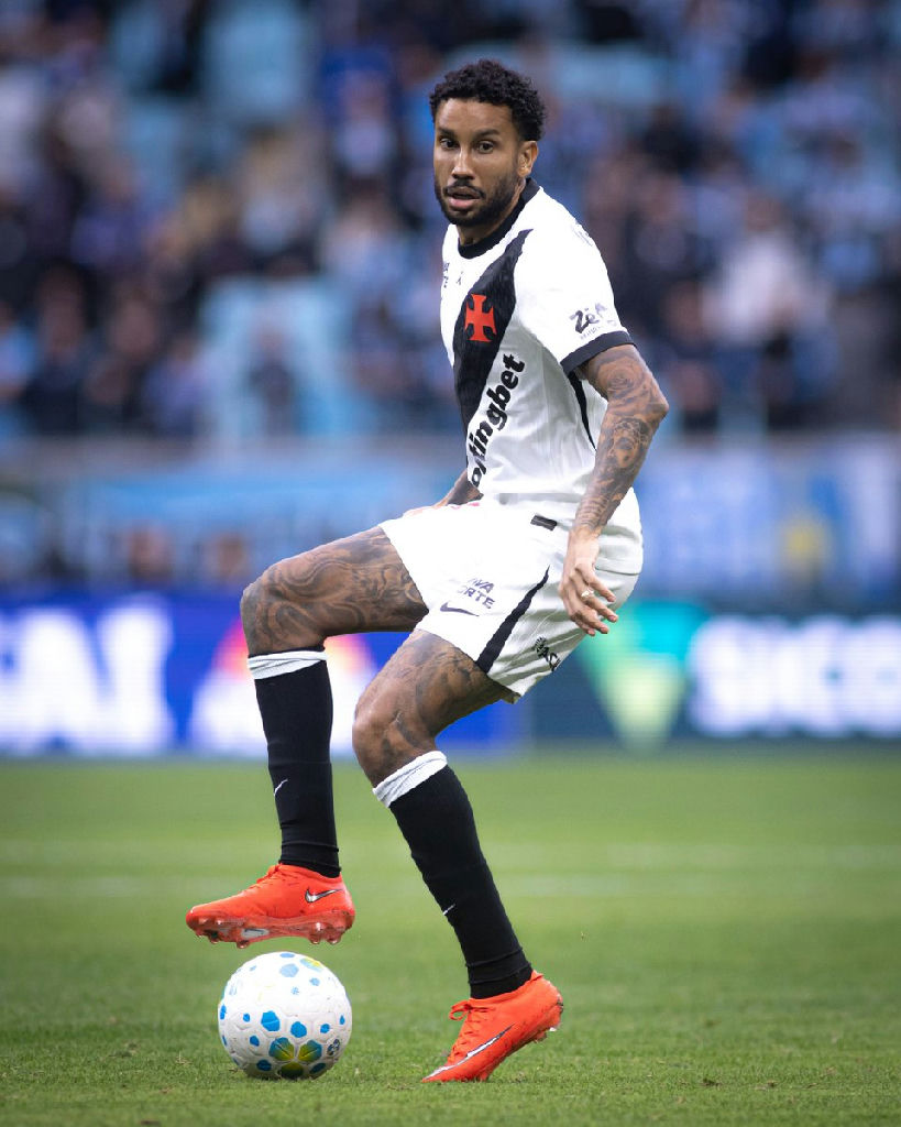 Vasco destaca atuação de Jair e Santiago Sosa em duelo contra o Grêmio