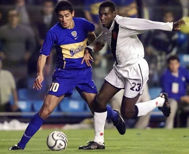 Vasco e Boca Juniors se enfrentaram em 2001 – relembre a escalação cruzmaltina na Mercosul