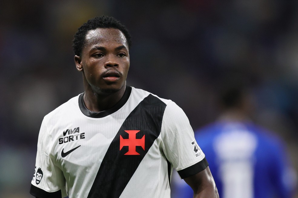 Vasco embarca para a Colômbia com desfalques importantes na Sul-americana