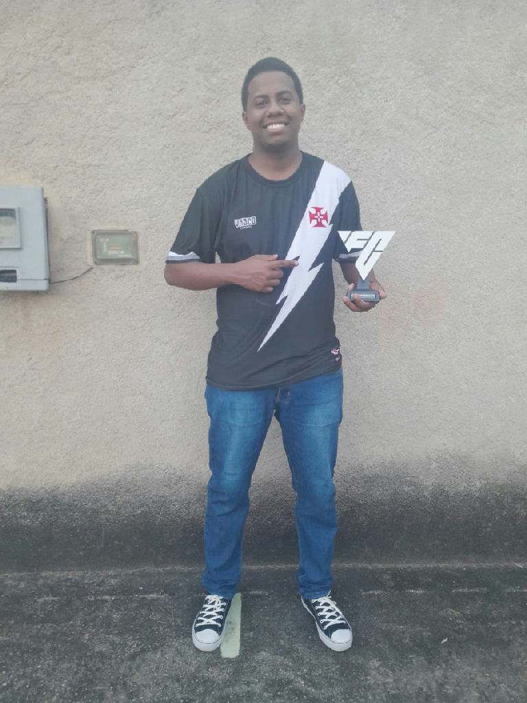 Vasco eSports celebra conquista de Losty na Copa Amadora de Xerém