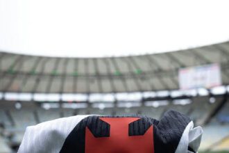 Vasco estuda levar clássico contra Flamengo para fora do Maracanã em resposta a impasse