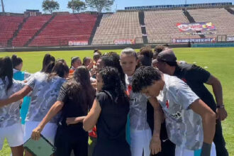 Vasco feminino intensifica preparação na Arena do Jacaré para decisão