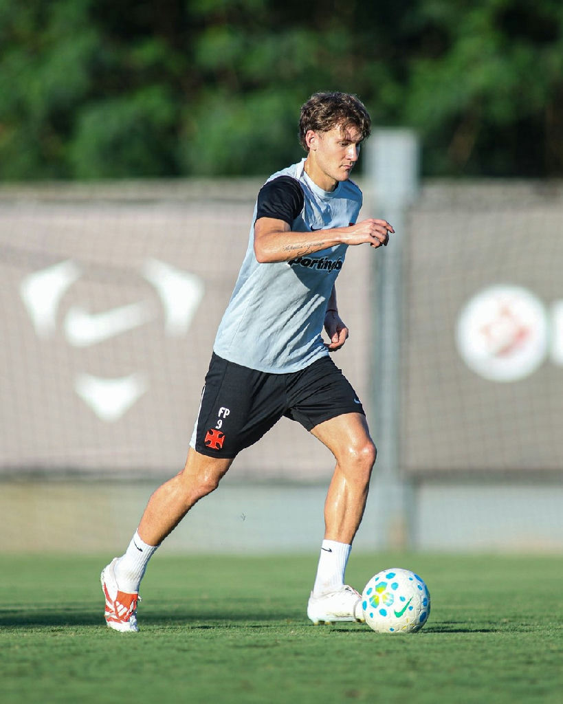 Vasco prepara retorno de titulares para clássico decisivo contra o Fluminense