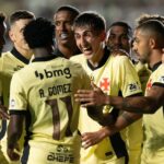 Vasco supera marca de 11 rodadas e deixa a zona de rebaixamento do Brasileirão