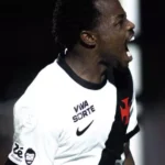 Vasco supera o Vitória no Barradão e avança à semifinal da Copa do Brasil