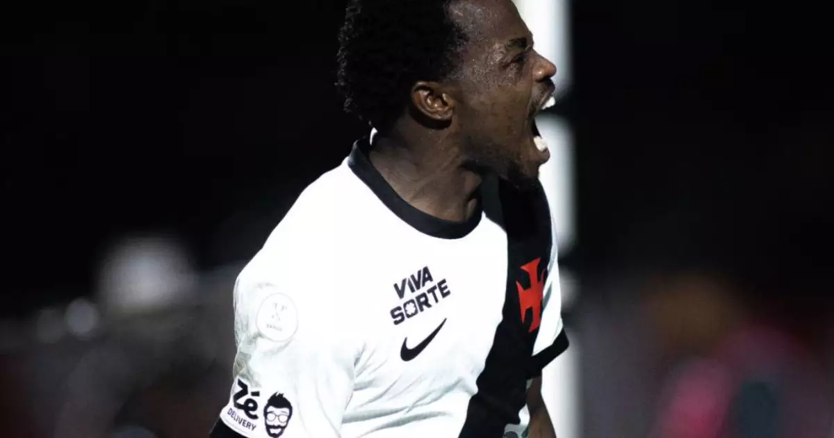 Vasco supera o Vitória no Barradão e avança à semifinal da Copa do Brasil