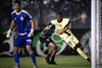 Vasco utiliza tom bem-humorado para promover lançamento da sua terceira camisa