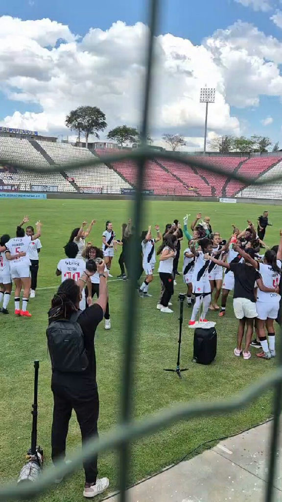 Vasco vence Itabirito e inicia caminhada rumo ao título brasileiro