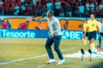 Vasco vence Vitória e garante vaga na semifinal da Copa do Brasil