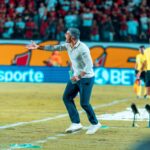 Vasco vence Vitória e garante vaga na semifinal da Copa do Brasil