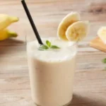Vitamina de banana com aveia é alternativa natural para substituir bebidas industrializadas