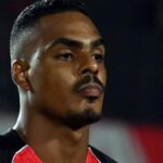 Volante do Vitória dispara contra o Grêmio após vitória no Brasileirão