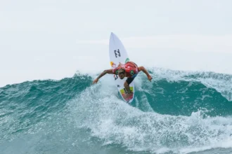 WSL cancela etapa de Abu Dhabi no circuito mundial de surfe de 2026