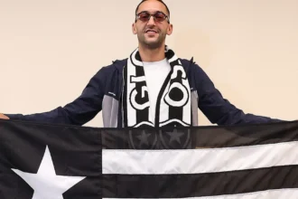 Ziyech confirma retorno ao número 22 no Botafogo