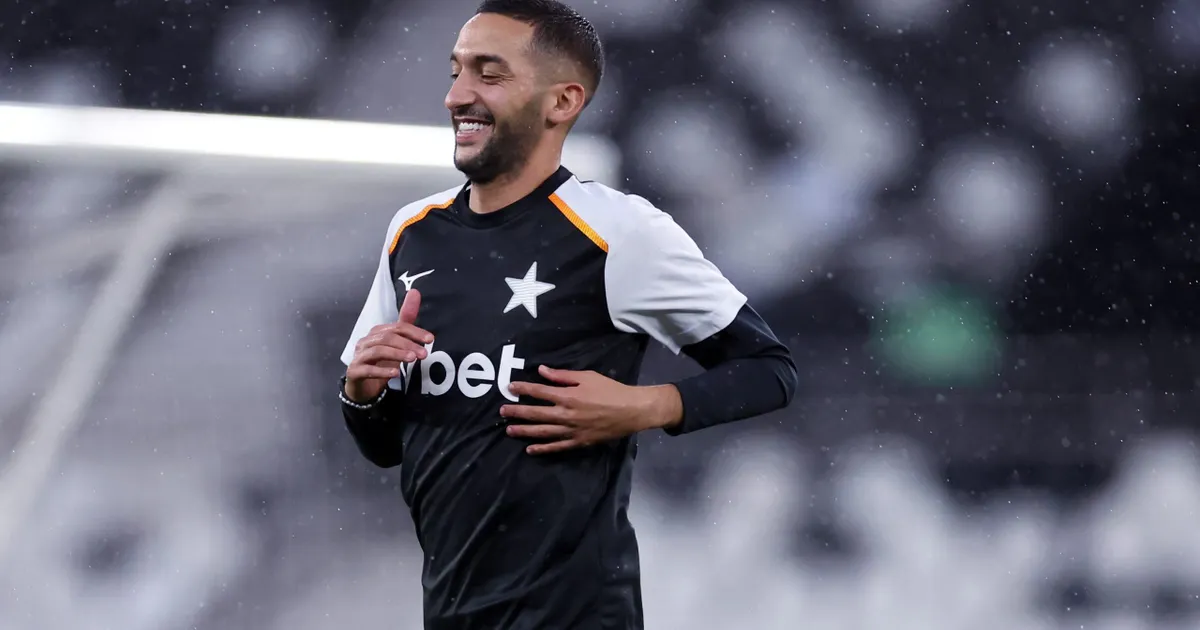 Ziyech ganha condições de jogo e pode estrear como titular pelo Botafogo
