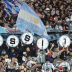 A devoção argentina por Messi e o abismo de identificação da seleção brasileira