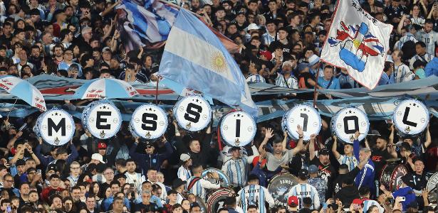 A devoção argentina por Messi e o abismo de identificação da seleção brasileira