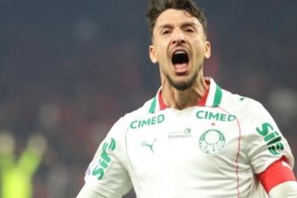 Abel Ferreira rebate críticas sobre repertório após vitória do Palmeiras