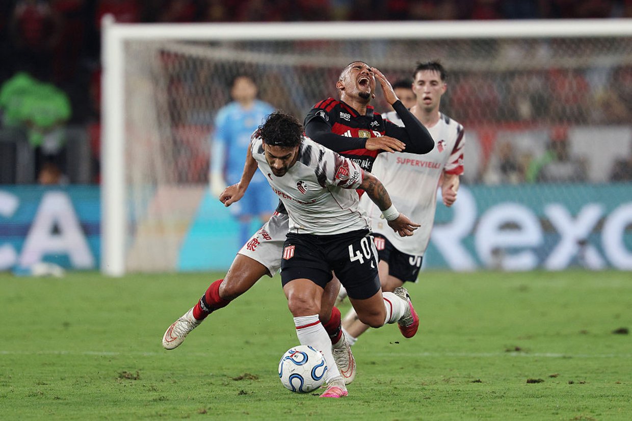 Acompanhe os lances e estatísticas do confronto entre Flamengo e Estudiantes