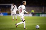 Adson assume protagonismo e lidera campanha do Vasco na Sul-americana