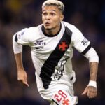Adson brilha e consolidez ofensiva marca desempenho na competição continental