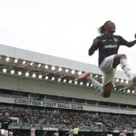 Ajustes táticos de Tite no Botafogo destacam nova função de Danilo no ataque