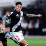 Alan Saldivia se destaca no sistema defensivo do Vasco da gama