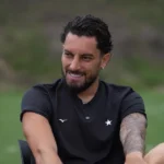 Alex Telles reafirma compromisso com o Botafogo e projeta conquistas futuras