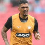 Análise aponta que escolha de Allan no Botafogo reduz competitividade