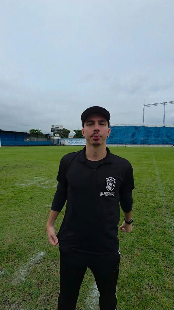 Análise pós-jogo: Victor Matheus, head coach do Vasco Almirantes, comenta triunfo sobre o Urubu