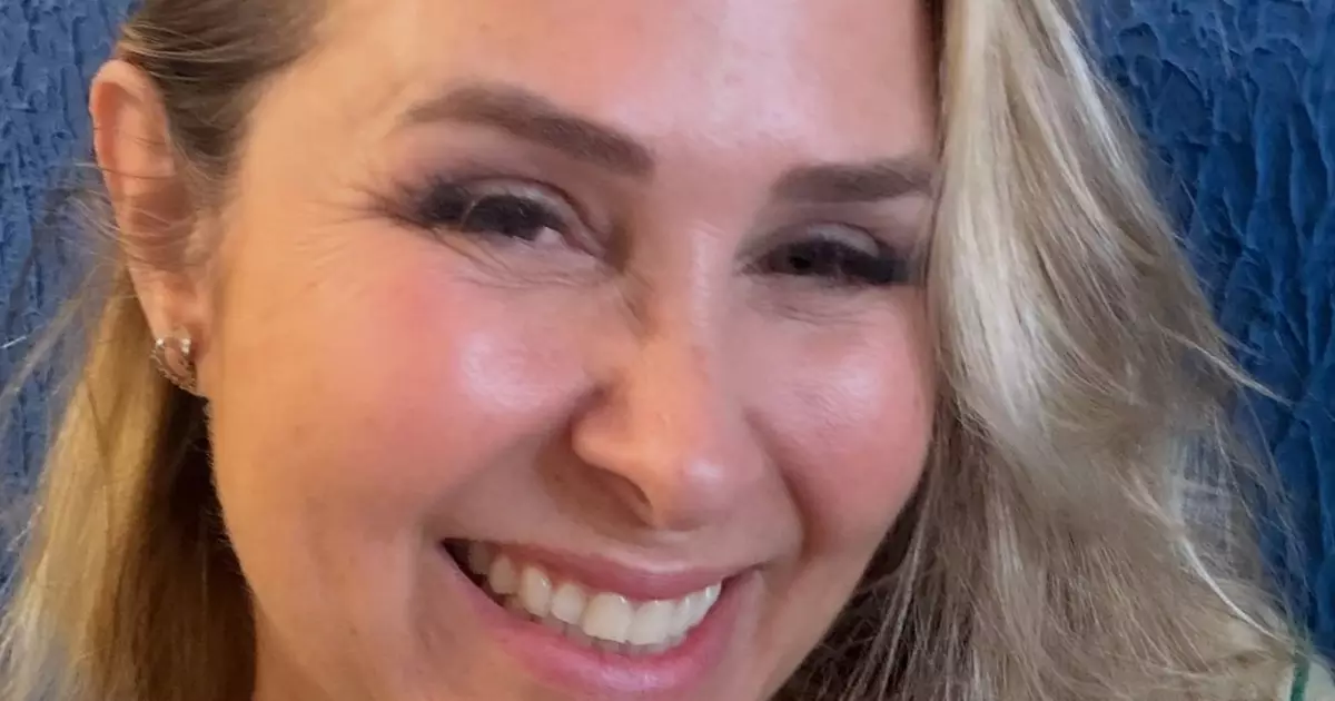 Andrea Sorvetão festeja derrotas de políticos nas urnas e é ironizada na web por seu próprio resultado