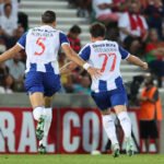 Apenas três clubes de futebol mantêm cem por cento de aproveitamento na Europa