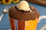 Aprenda a preparar um petit gâteau de caneca delicioso e rápido