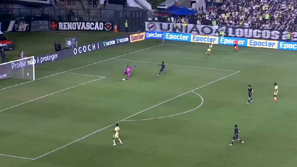 Arbitragem da CBF avalia que falta de Saldivia em jogo do Vasco era para cartão vermelho
