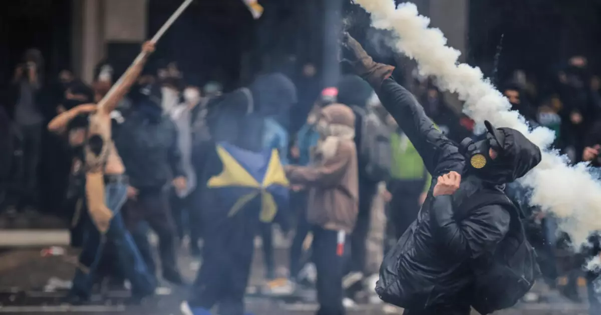 Argentina registra 25 detidos após manifestação universitária terminar em confronto em Buenos Aires