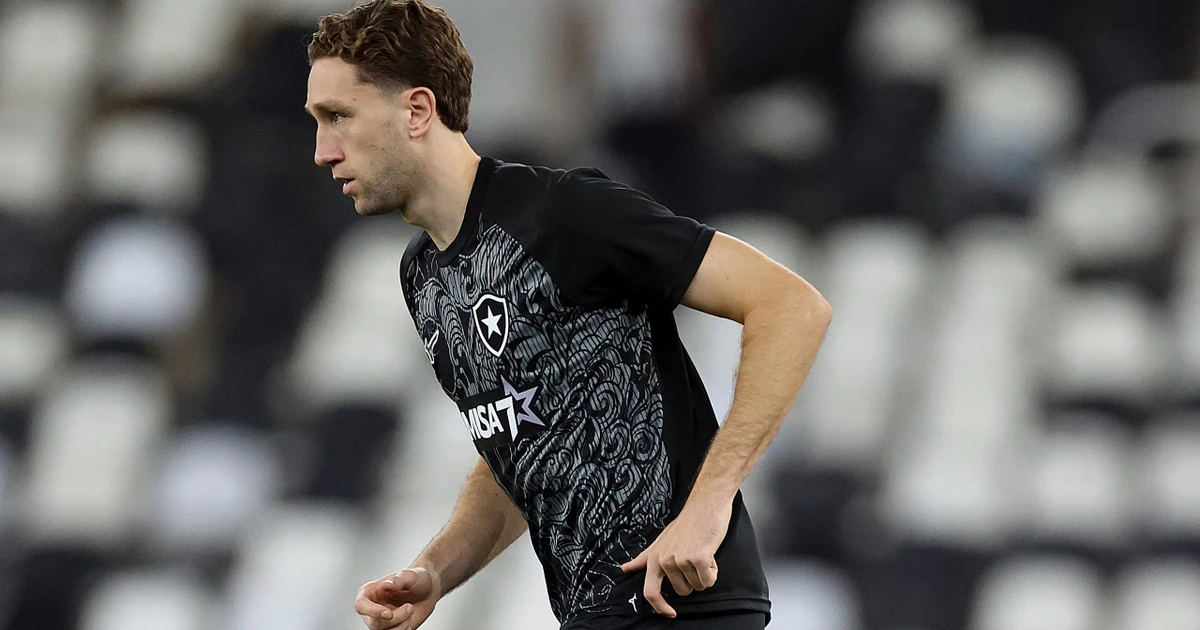 Arthur Chaves ausente em treino encerra dúvidas e desfalca Botafogo