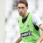 Arthur Chaves é desfalque no Botafogo após trauma na bacia e abdômen