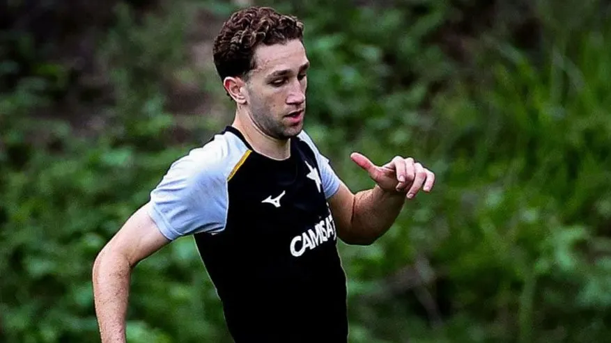 Arthur chaves vira dúvida no botafogo para duelo contra o internacional