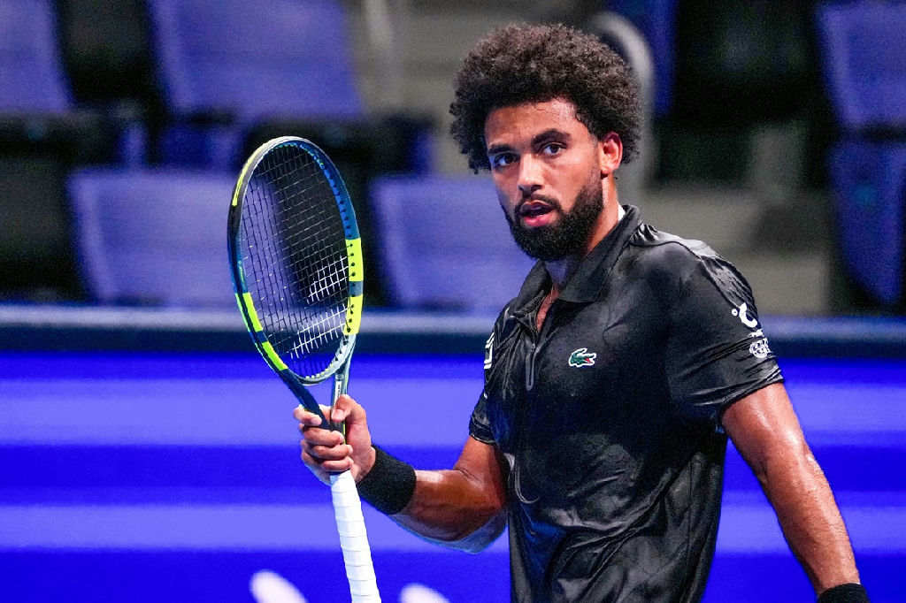 Arthur Fils aponta calendário da ATP como causa de lesões em tenistas jovens