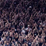 Artilheiro do Corinthians deixa o clube rumo ao futebol de campo
