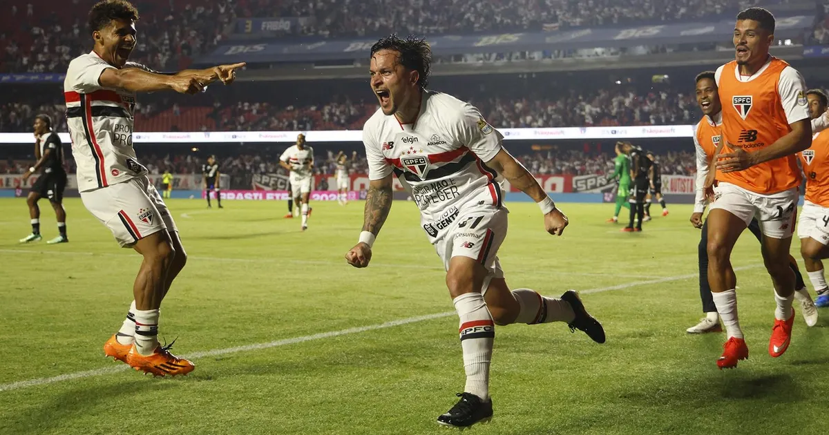 Atacante emprestado pelo botafogo expressa desejo de permanência no são paulo