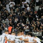 Atacante Maicon deixa o Corinthians e reforça o Azuriz para migrar ao futebol de campo
