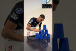 Atletas do Vasco da Gama participam de desafio de habilidade com torre de copos