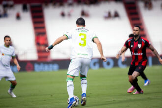 Atlético Goianiense vence América Mineiro em confronto direto