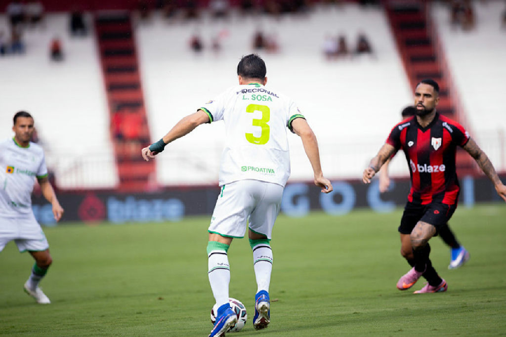 Atlético Goianiense vence América Mineiro em confronto direto