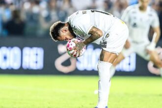Atlético-mg e Santos medem forças na Arena MRV pelo Brasileirão