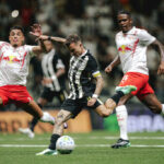 Atlético Mineiro vai ao vestiário com vantagem mínima sobre o Red Bull Bragantino