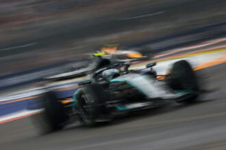 Atualização da mercedes na F1 altera equilíbrio e complica pilotagem