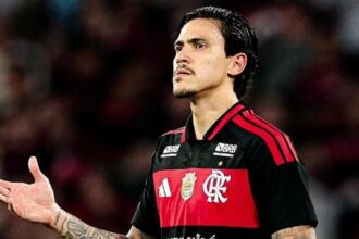 Bahia e Flamengo duelam na Arena Fonte Nova pelo campeonato nacional
